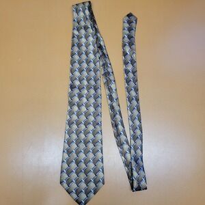 The Nature Conservancy Preservation Collection Silk Bird Tie